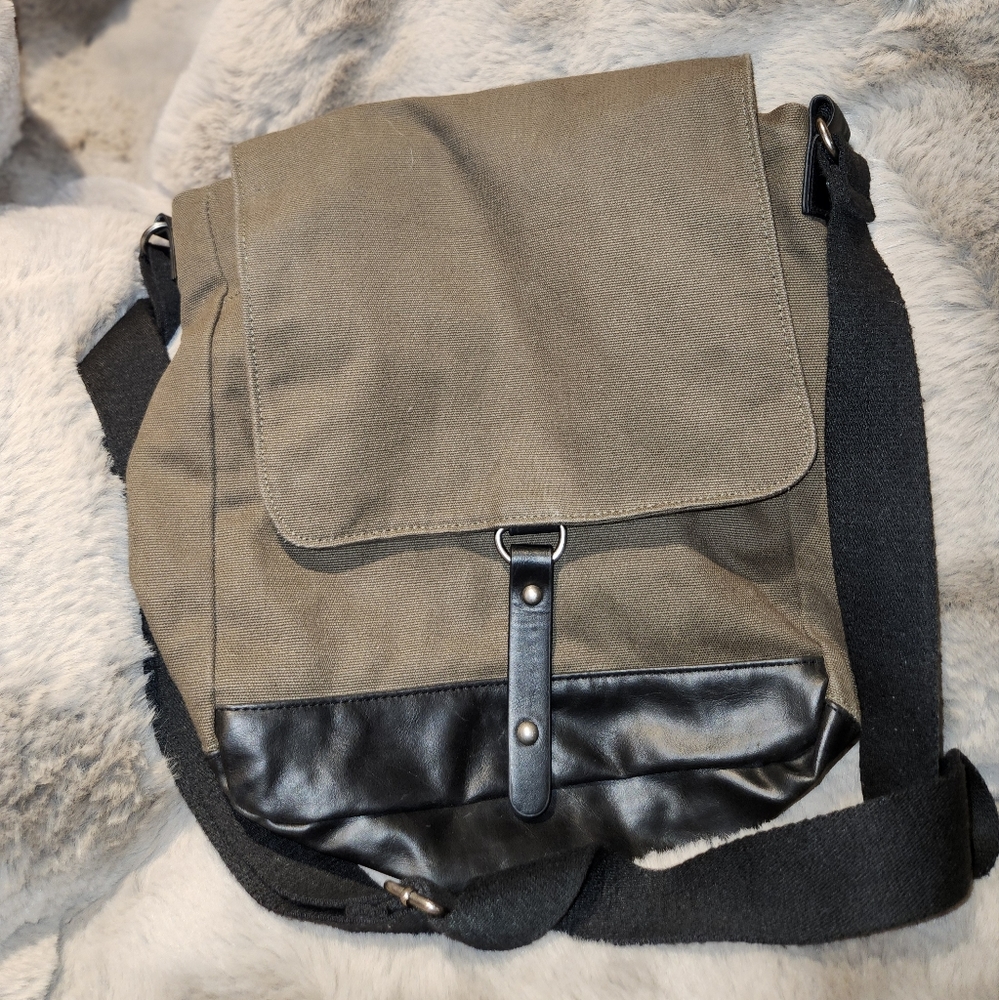Indigo messenger bag